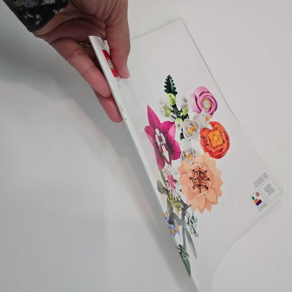 Lego Botanicals Pretty Pink Flower Bouquet 10342 Building Instructions ONLY - Picture 4 of 9